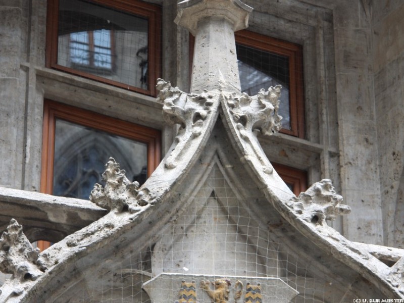 rathaus detail  853x1280 