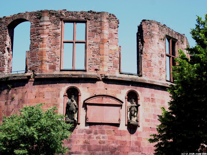 Schlo   gesprengter Turm