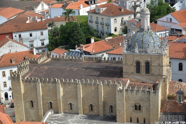 40 Die alte Kathedrale von Coimbra