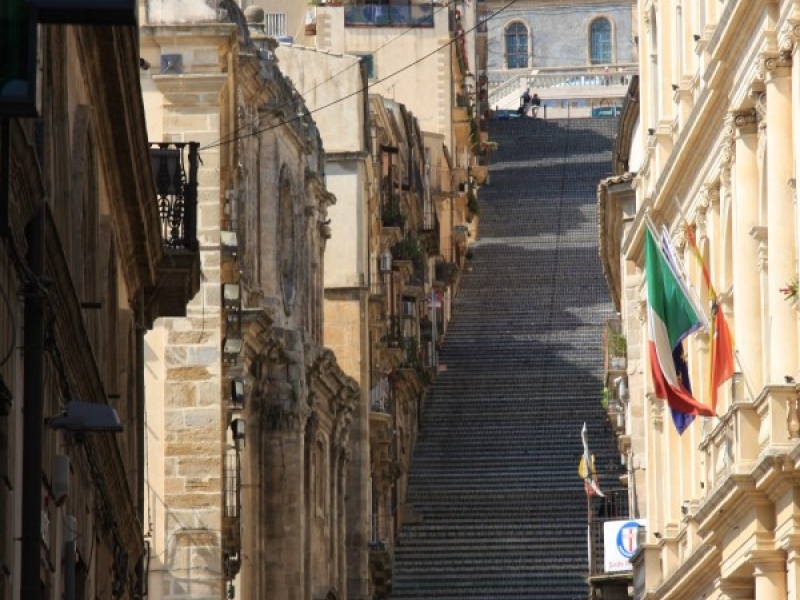 180  Caltagirone