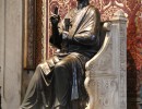 Btonzestatue des hl. Petrus  853x1280 